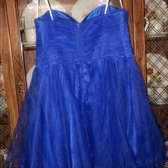 Homecoming Dress - Picture 2 of 2